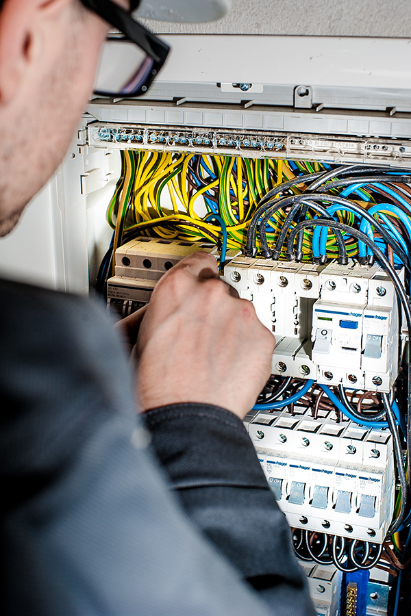 Elektroreparaturdienst in Würzburg – Elektro Pfeuffer